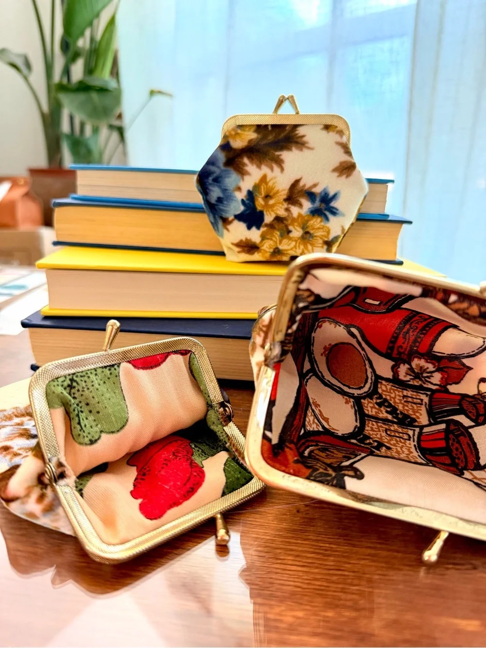 Vintage Floral Velvet Kiss-Lock Purse Set | 3-Piece Retro Coin Purse Set | 60’s